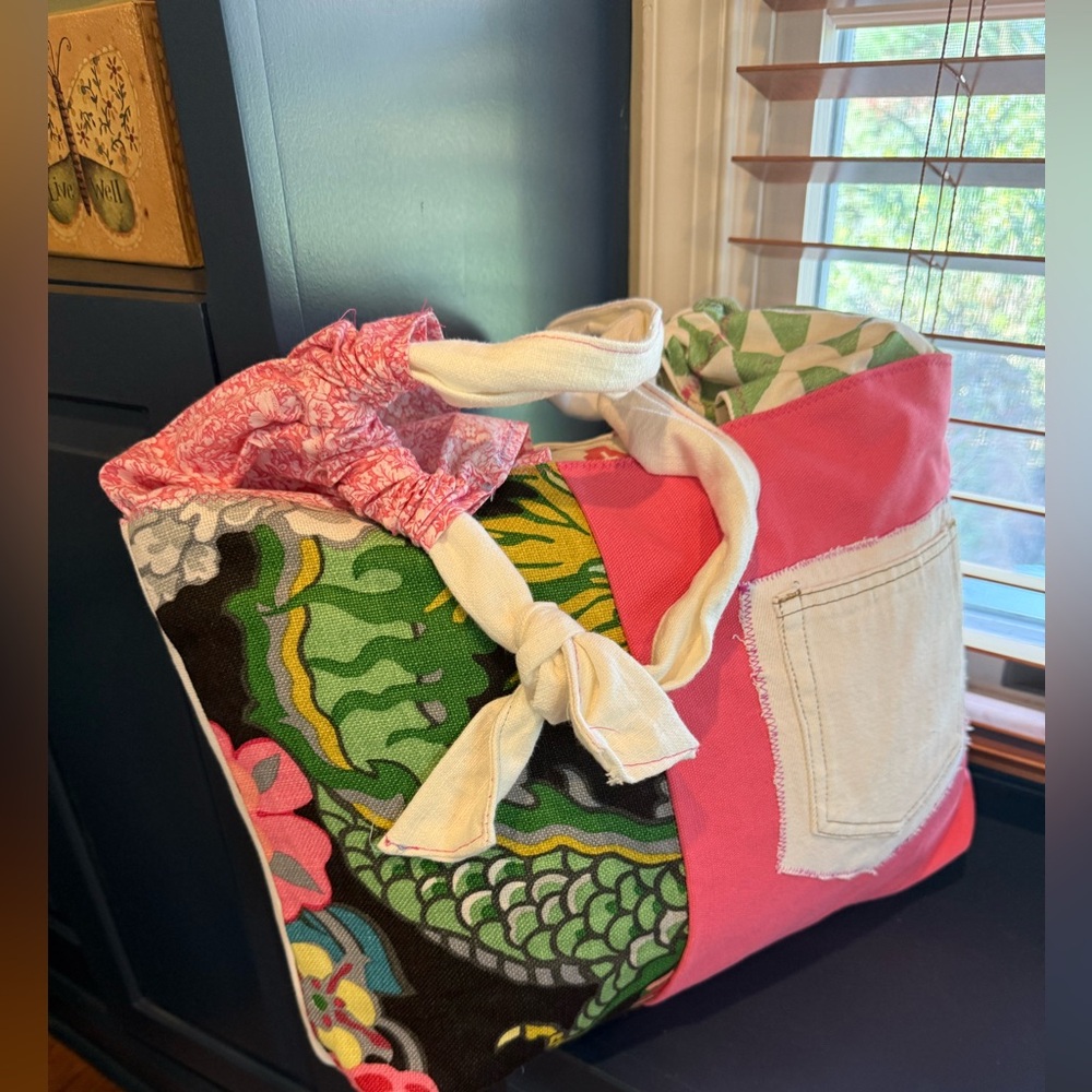 Custom tote - Picture 3 of 6